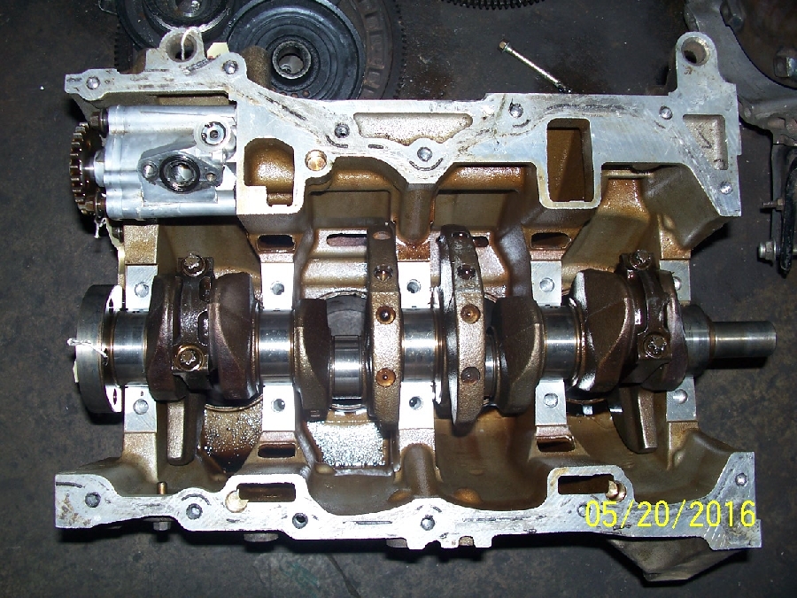 7-ford-focus-20-mazda-engine-block-&-crankshaft